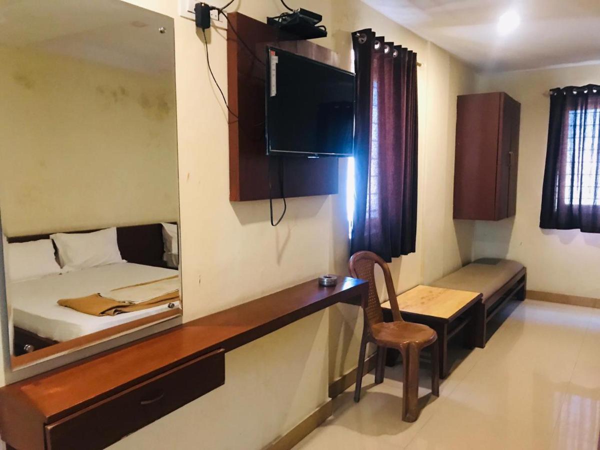 Staymaker Bright Palace Residency Shimoga Buitenkant foto