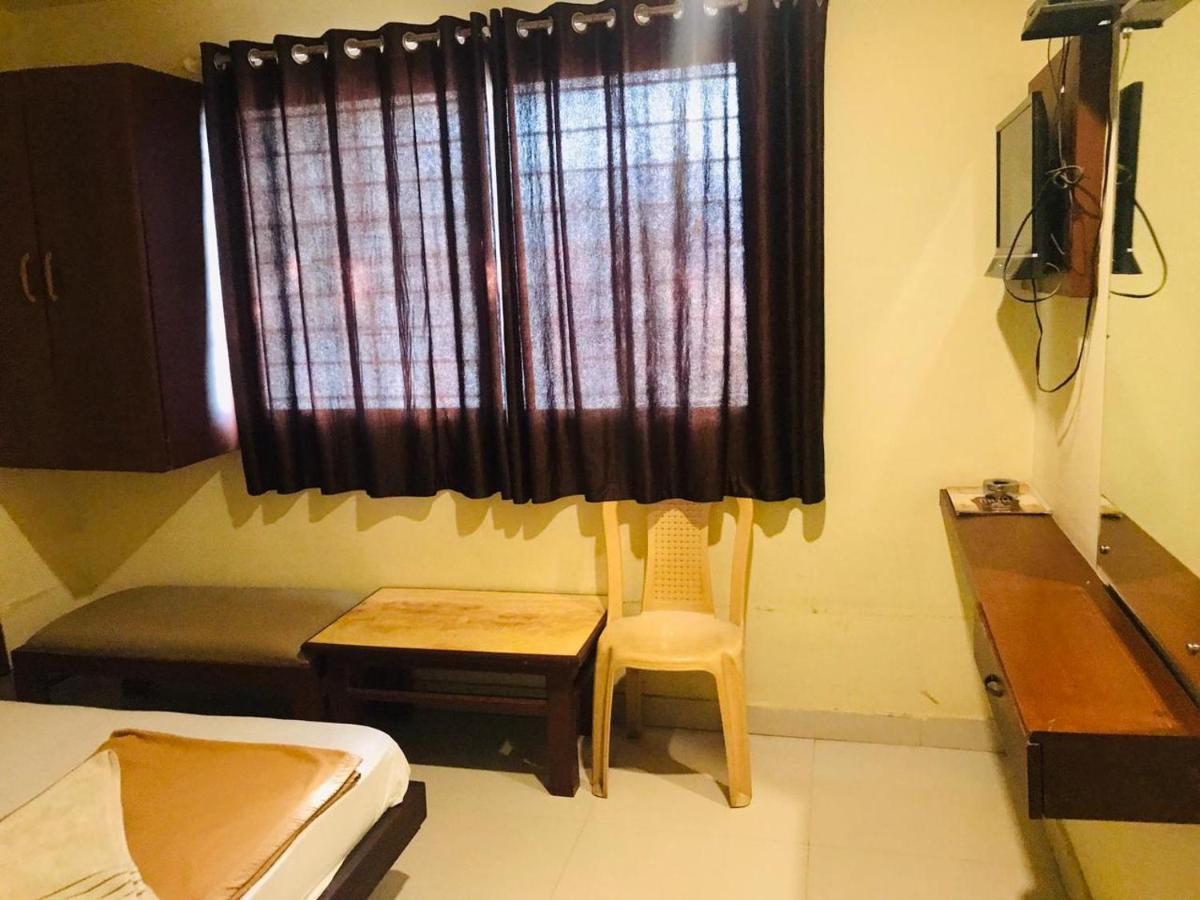 Staymaker Bright Palace Residency Shimoga Buitenkant foto