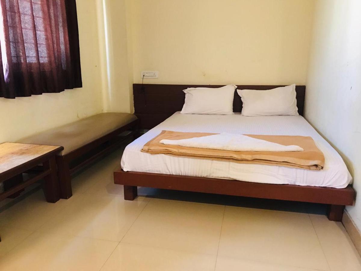 Staymaker Bright Palace Residency Shimoga Buitenkant foto