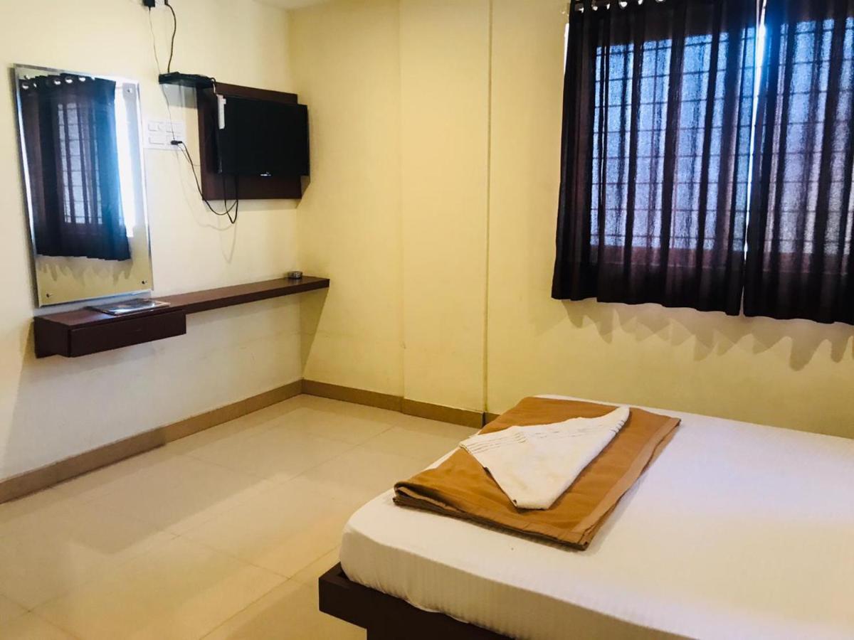 Staymaker Bright Palace Residency Shimoga Buitenkant foto